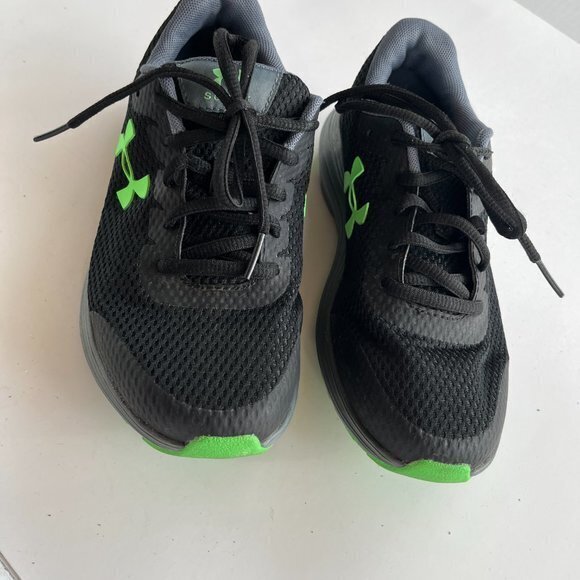 Under Armour UA Running shoes GS Surge 2 Black‎ Green Youth Size 5 Womens… - Picture 3 of 6
